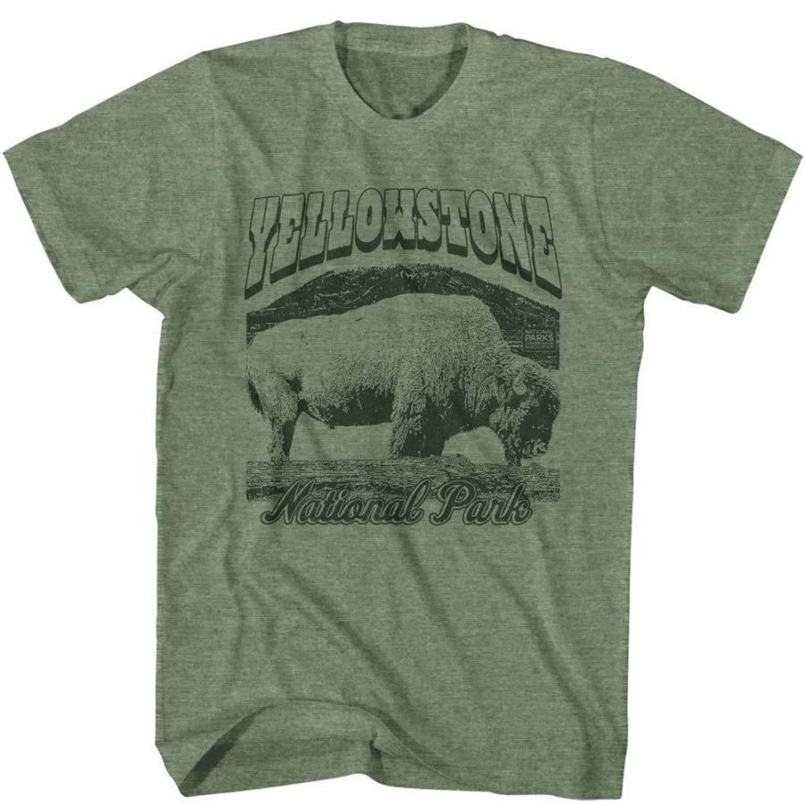"MeTV Custom Brands Unisex Yellowstone National Park Bison Graphic T-Shirt"