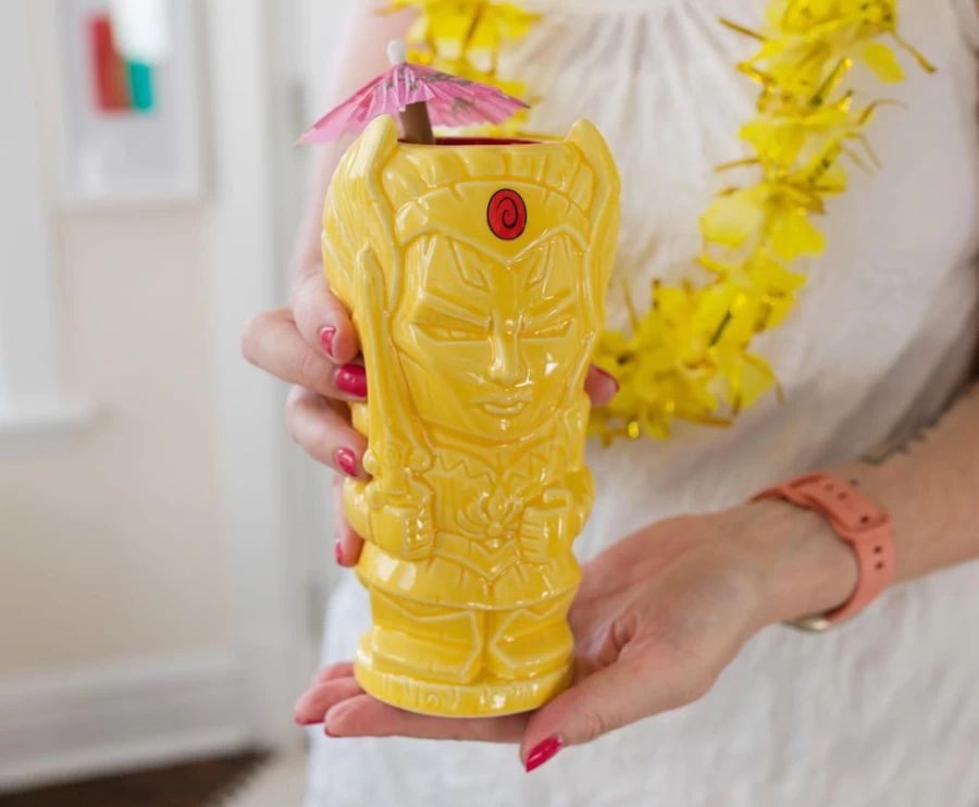 Toynk Masters of the Universe She-Ra 18oz Ceramic Mug | Geeki Tikis Collectible Drinkware