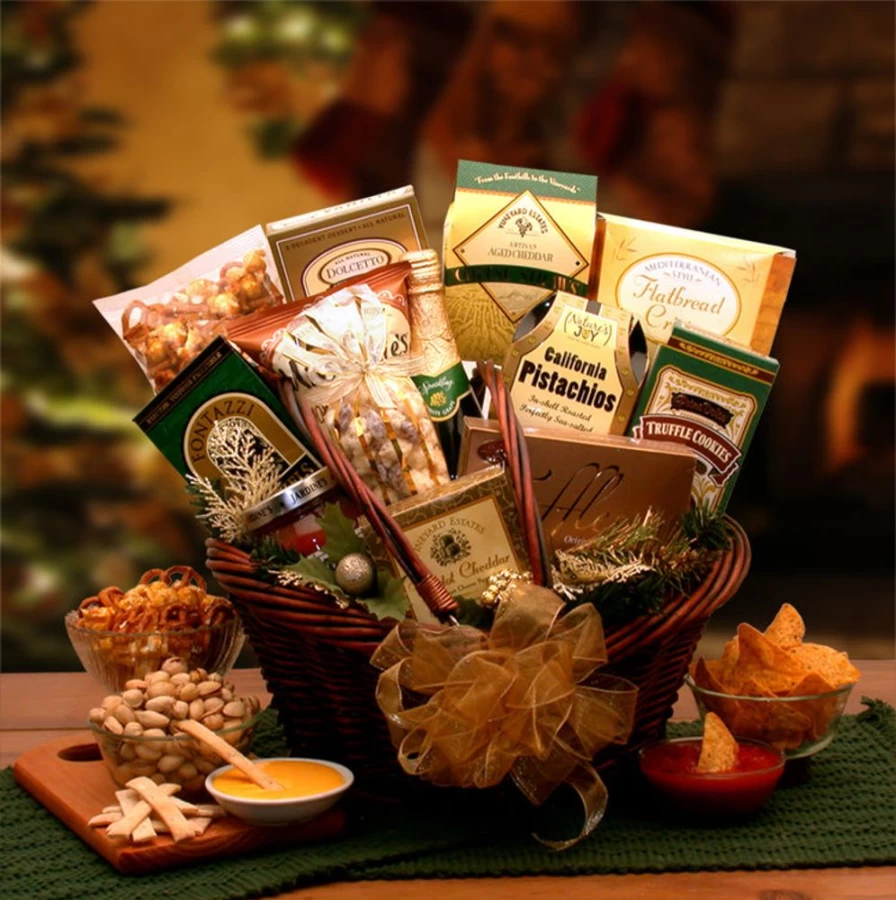 GBDS Holiday Season Gift Basket - Deluxe Assorted Treats & Gourmet Snacks for Festive Celebrations